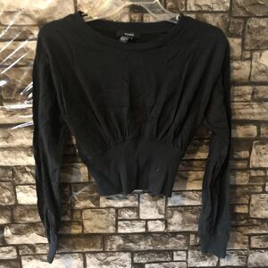 Forever 21 Cropped Black Top Long Sleeves Size small
